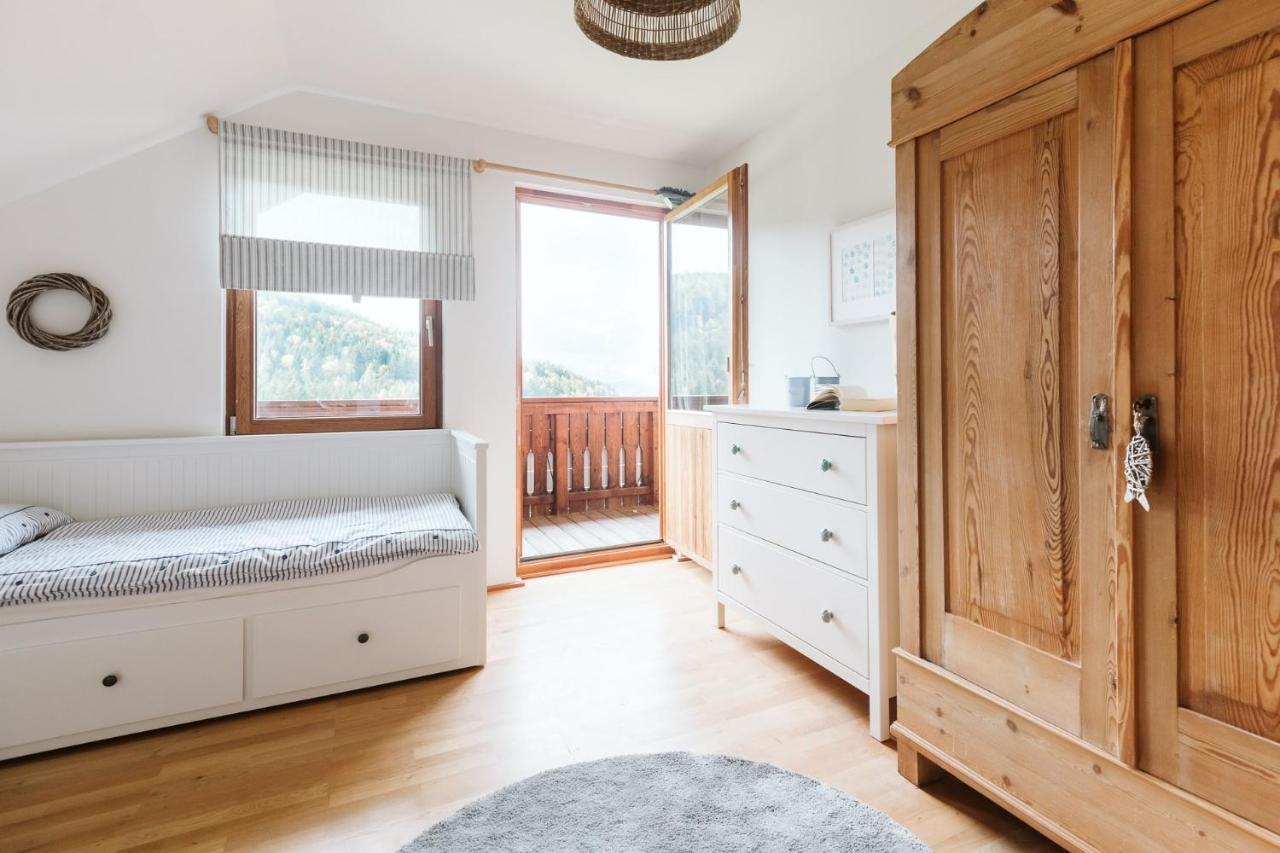 Mirnockahoi - Familienfreundliches Ferienhaus Fuer 4 Erwachsene, Maritimes Bergerlebnis, Panoramablick Von Terrasse Und Balkon, Carinthia, Millstaettersee Ferndorf Exterior foto