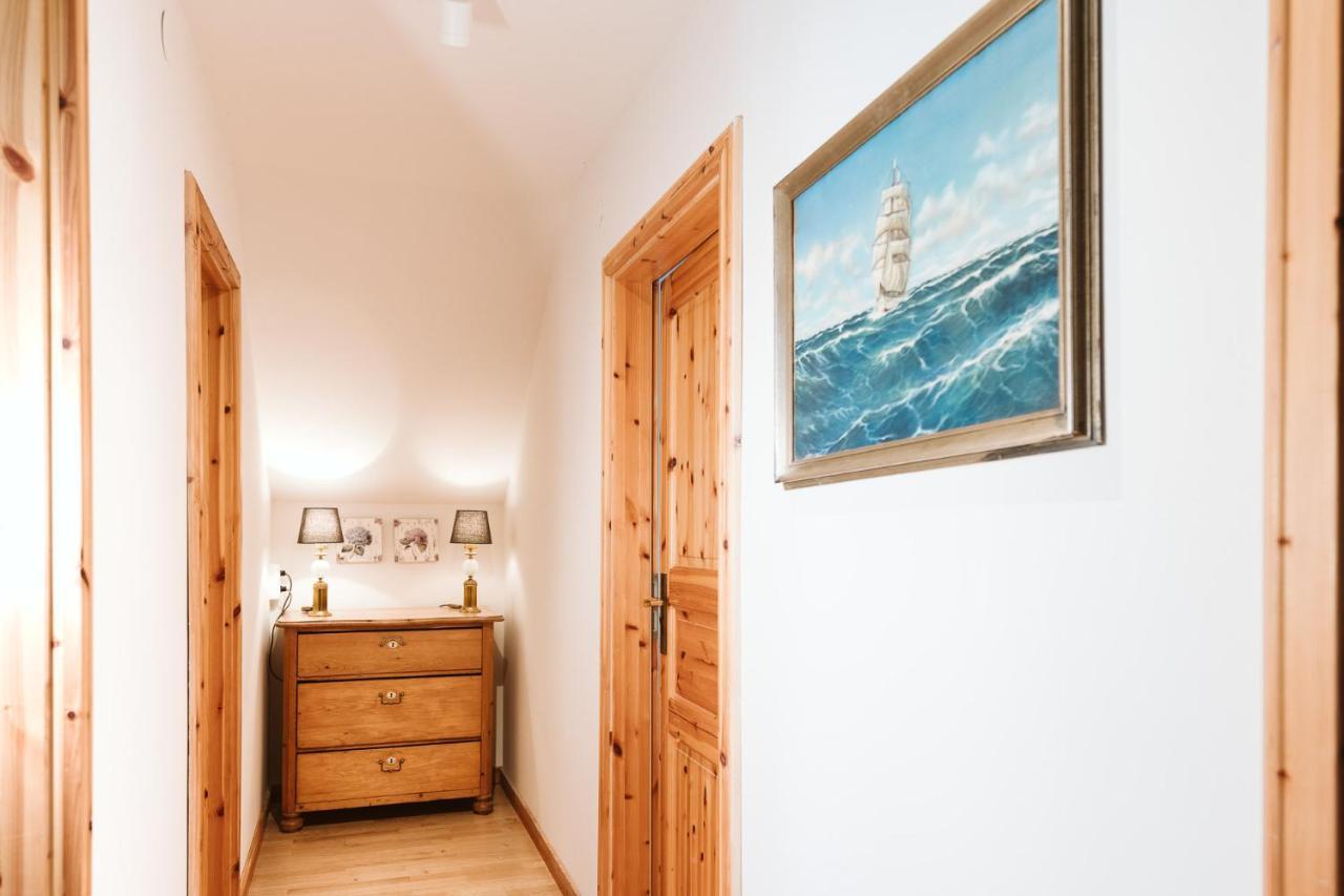 Mirnockahoi - Familienfreundliches Ferienhaus Fuer 4 Erwachsene, Maritimes Bergerlebnis, Panoramablick Von Terrasse Und Balkon, Carinthia, Millstaettersee Ferndorf Exterior foto